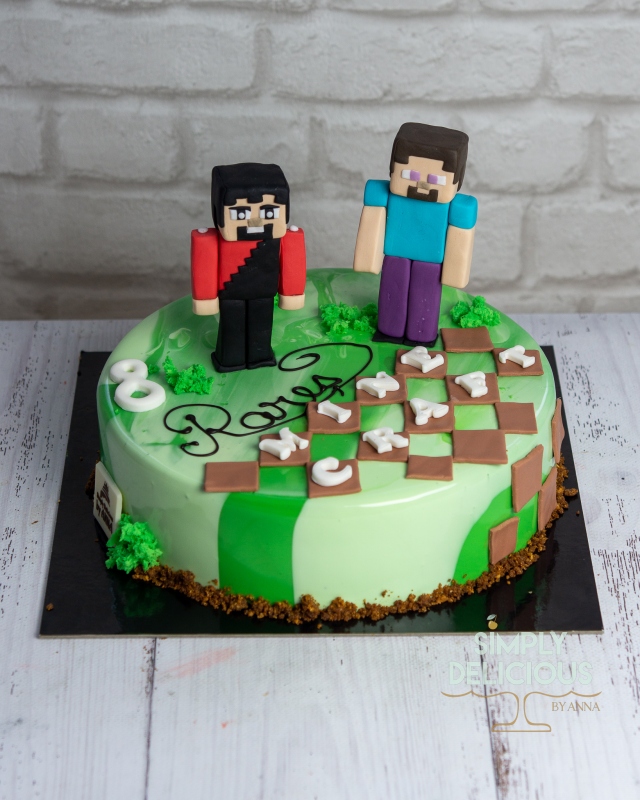 2021-02-06-Torturi-DSC00845-figurina-glazura-minecraft-verde