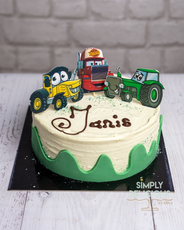 2021-03-07-Torturi-DSC01361-alb-crema-iarba-Masini-tractor-vafa