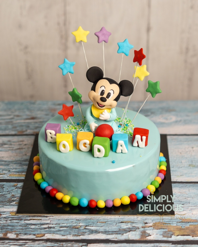 2021-03-21-Torturi-DSC01769-albastru-figurina-glazura-mickey
