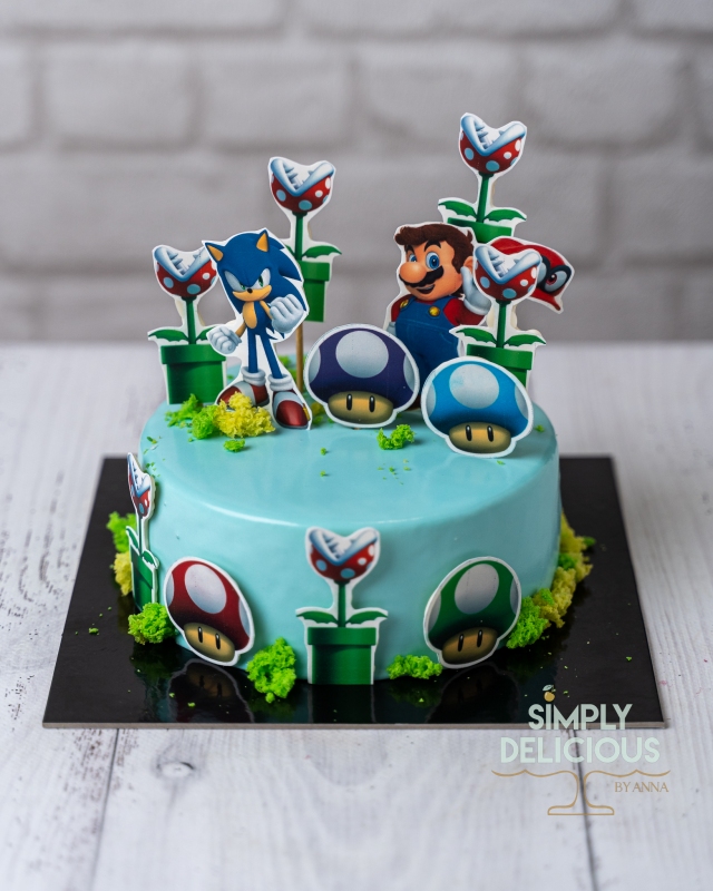 2021-07-18-Torturi-NAN05190-albastru-glazura-mario-sonic-vafa
