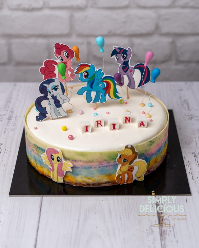 2021-07-25-Torturi-NAN05646-alb-glazura-my-little-pony-vafa