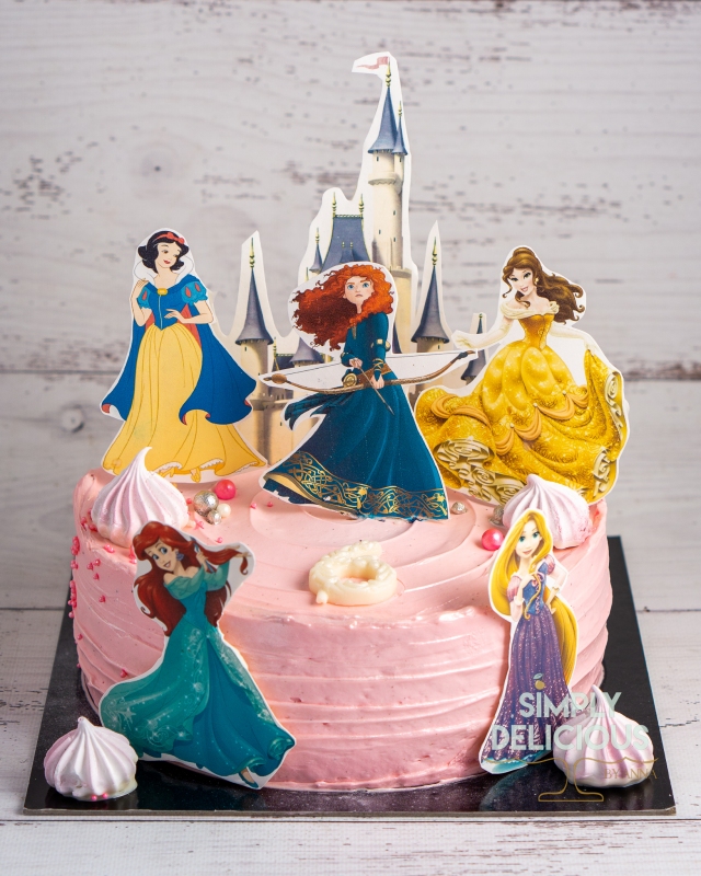 2021-10-10-Torturi-DSC01081-crema-disney-printese-roz-vafa