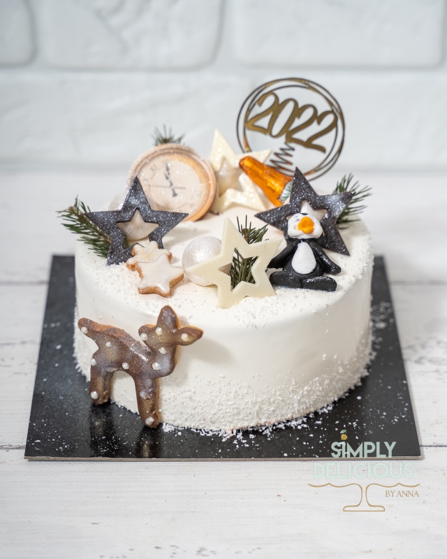 2021-12-31-Torturi-NAN08696-alb-glazura-iarna-revelion-special-topper