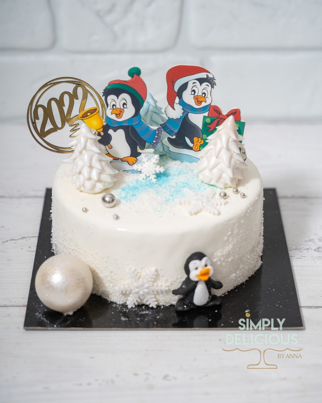 2021-12-31-Torturi-NAN08703-alb-Animalute-glazura-iarna-pinguin-revelion-special-topper-vafa