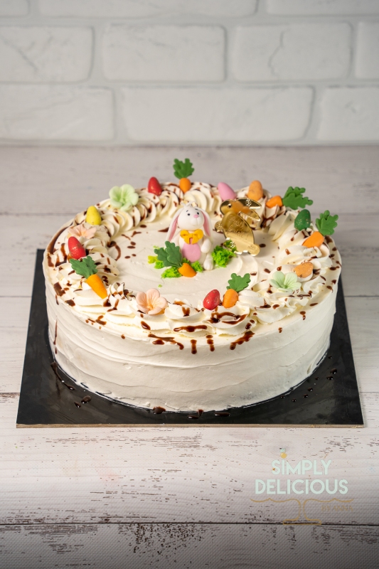 2022-04-23-Torturi-NAN03204-alb-Animalute-crema-figurina-iepuras-pasti-topper