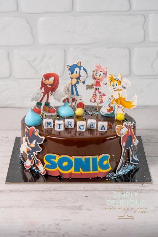 2022-05-08-Torturi-NAN04750-ciocolata-glazura-sonic-vafa