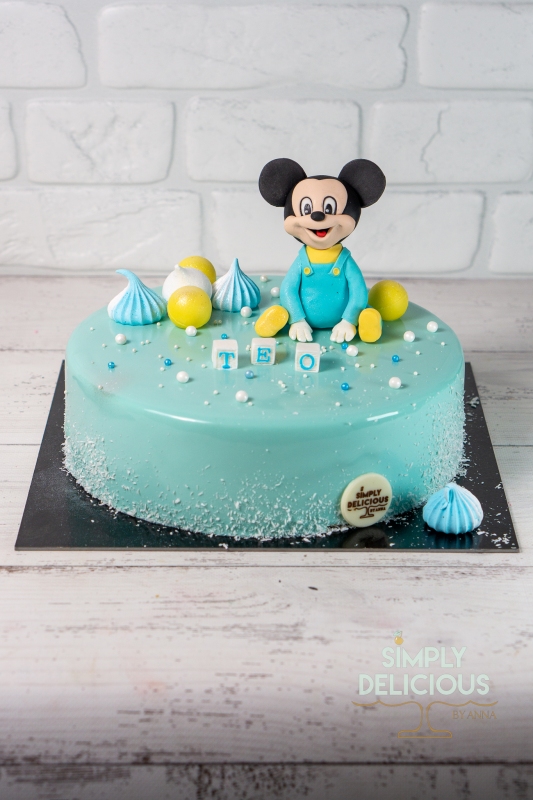2022-05-15-Torturi-DSC03401-albastru-figurina-glazura-mickey