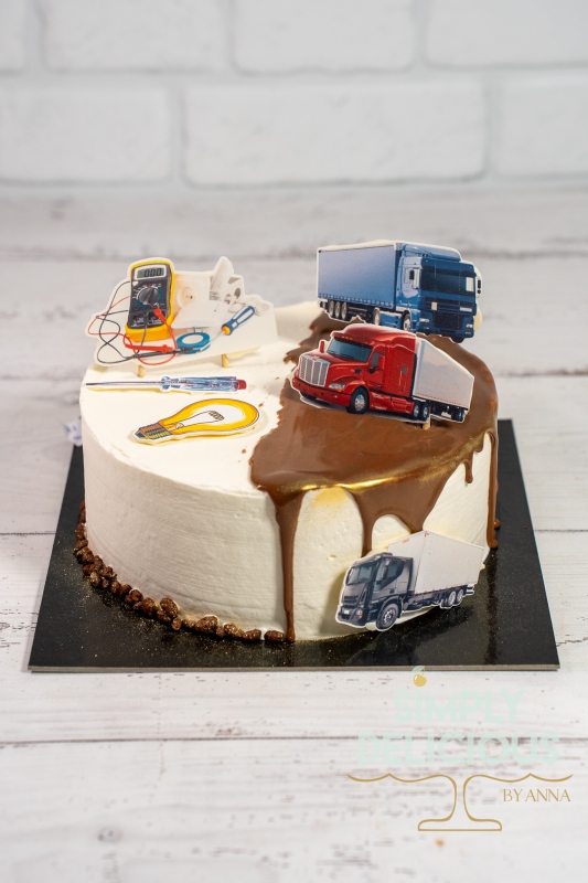 20221015_NAN01277-alb-ciocolata-crema-figurine-din-foaie-de-zahar-jumatate-Masini