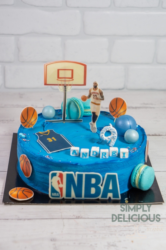 20221106-DSC05738-albastru-baschet-crema-figurine-din-foaie-de-zahar-sport