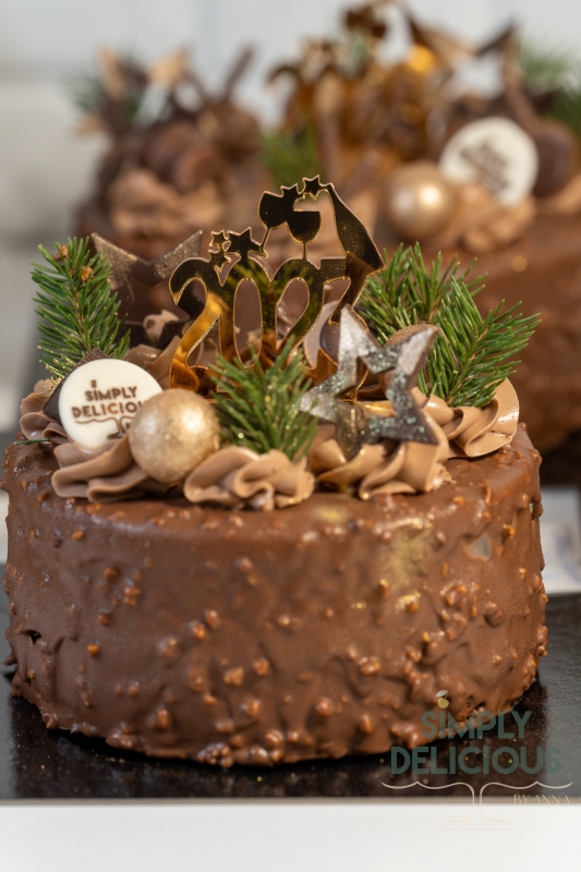 20221231-A7401115-ciocolata-revelion-topper