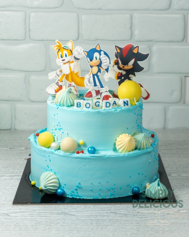 20230325-DSC07239-albastru-etajat-figurine-din-foaie-de-zahar-sonic