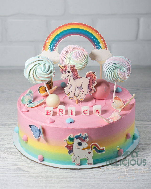 20231211-20231211-DSC09969acadele-bezele-curcubeu-figurine-din-foaie-de-zahar-roz-unicorn