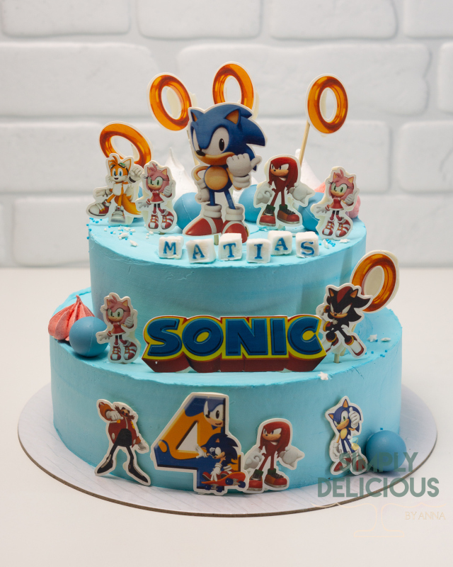 20240726-20240726-DSC01922albastru-etajat-figurine-din-foaie-de-zahar-sonic